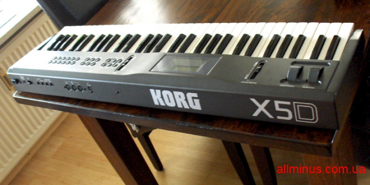 Продам KORG X5D