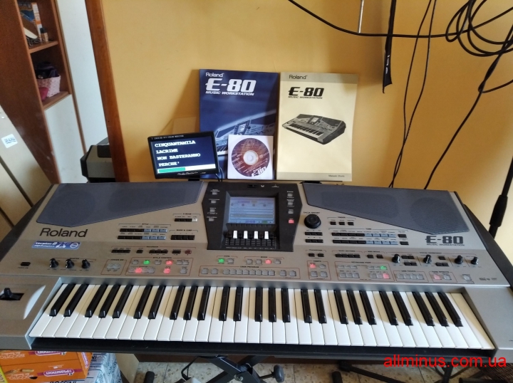 Продам Roland E80